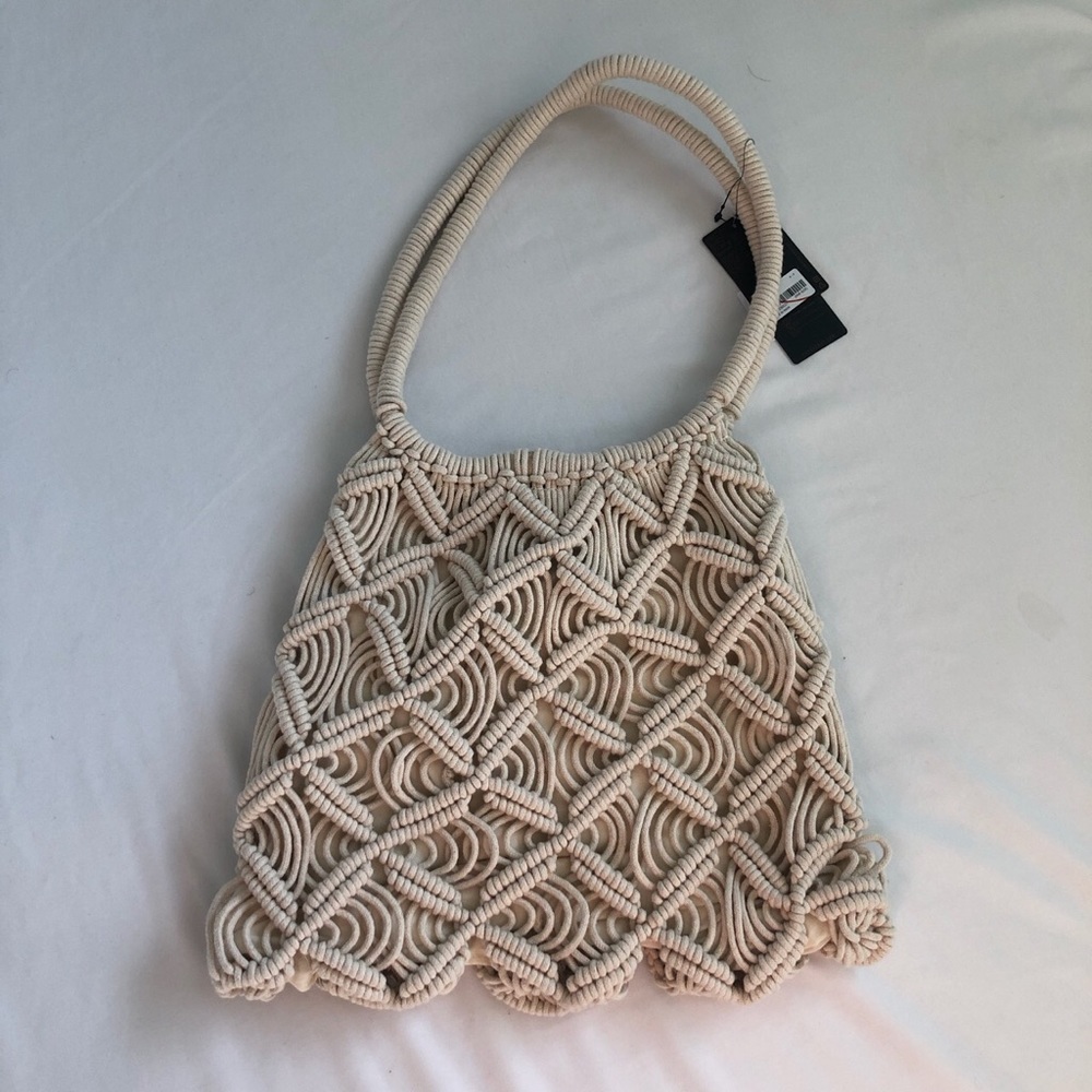 Natural woven bag